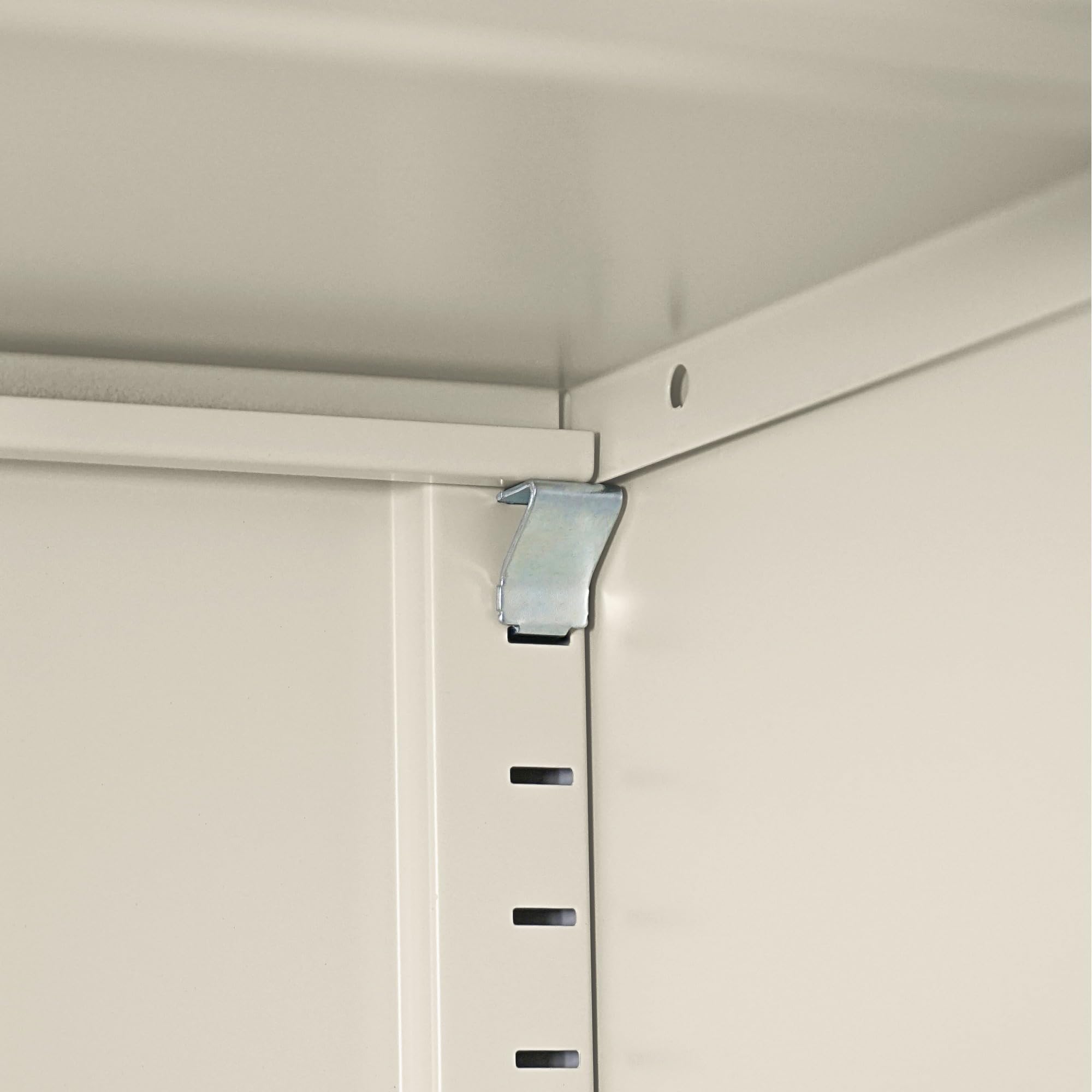 WeHome - Armadio Da Ufficio In Metallo 85x45x190 Cm Con Serratura, Mobile Ufficio Metallo Con 2 Ante E Mensole, Libreria Metallica Archivio Con 5 Ripiani Regolabili Per Ufficio O Archivio (Avorio)