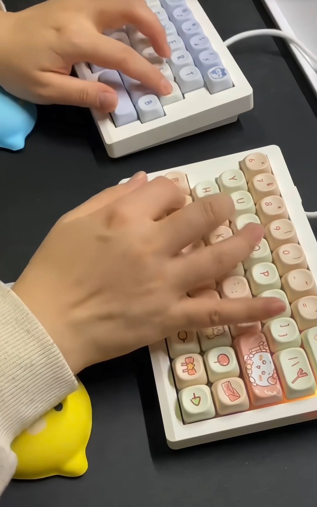 【静音】GMK70 分割キーボード 70 key split keyboard Zuoya GMK70 Split Wireless Mechanical Keyboard Barebone – Nouvolo