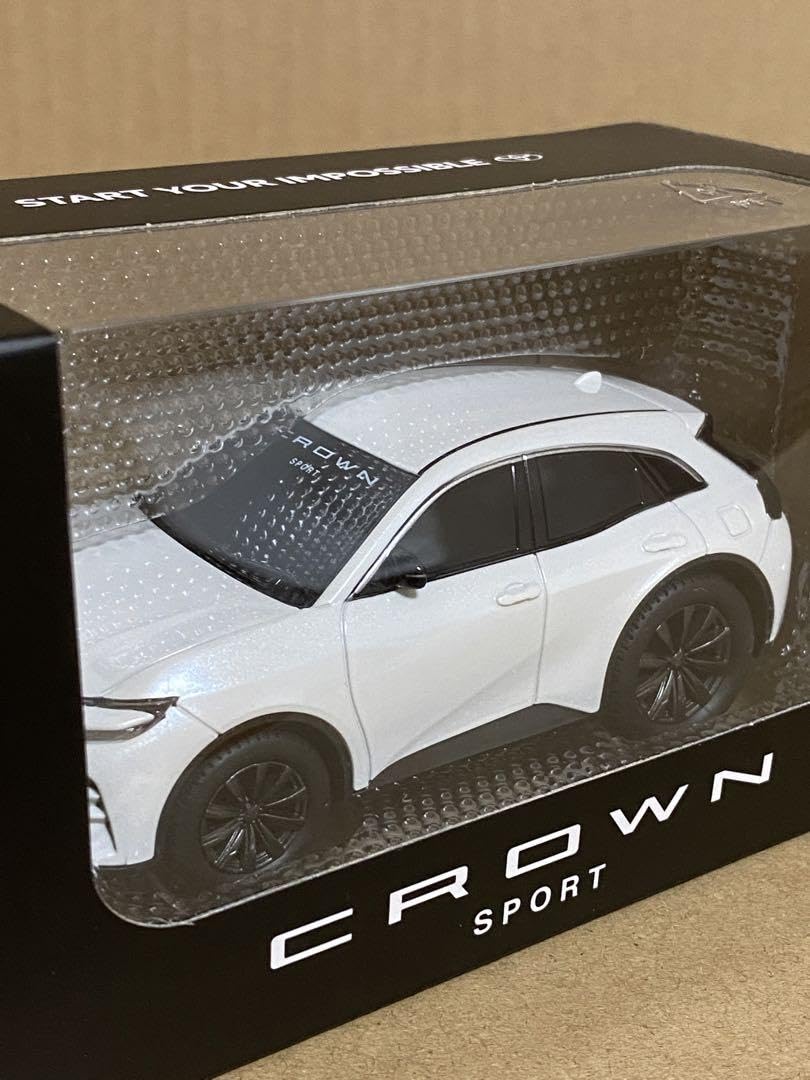 クラウンスポーツ　ミニカー　ホワイトパール Amazon.co.jp: クラウンスポーツ ミニカー カラーサンプル