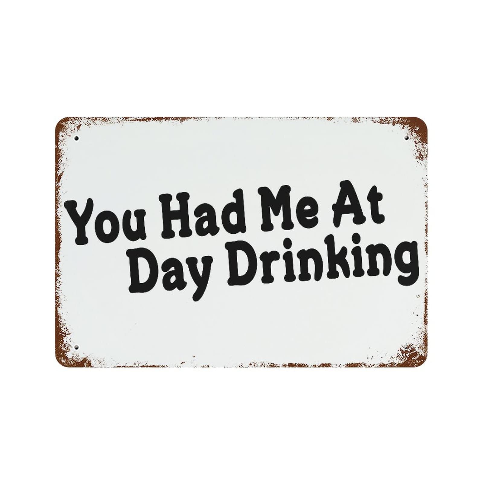 Plaque en métal Day Drinking pour habiller un mur vide de salle de bain