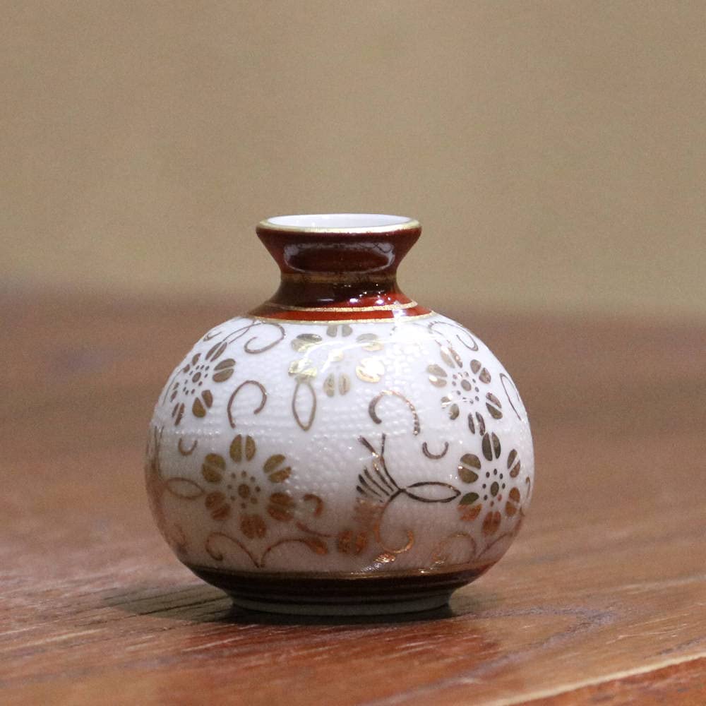 Amazon.co.jp: 九谷焼 ミニ 一輪生 白粒 ‖ 磁器 径5.5cm 高さ6cm 花瓶
