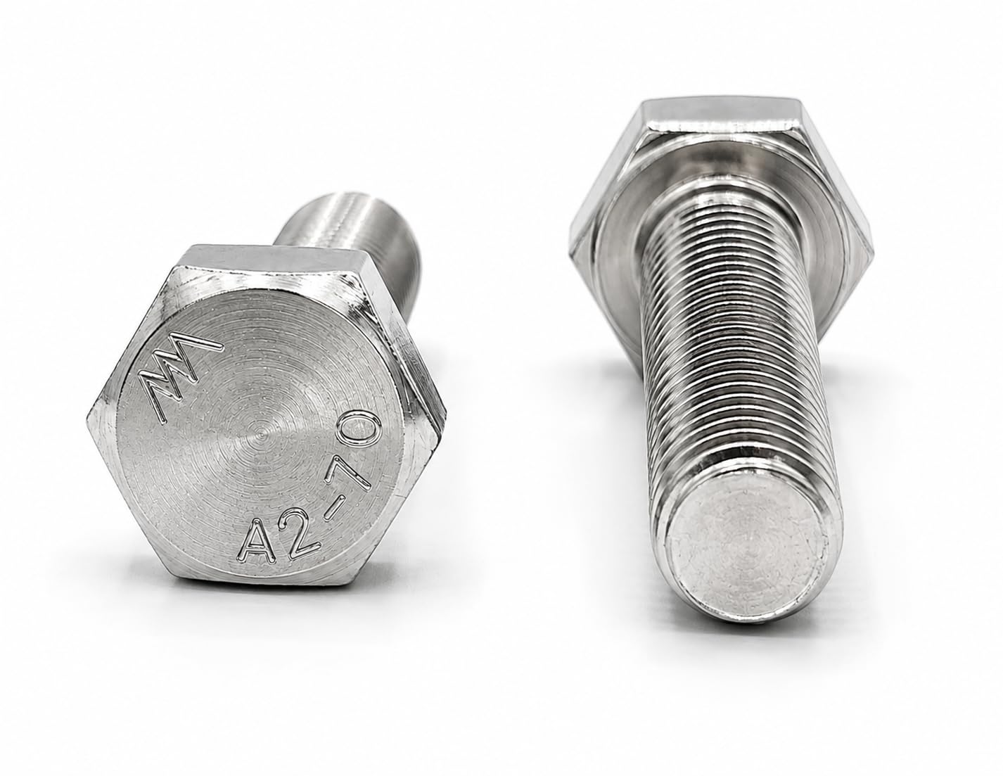 Śruby z łbem sześciokątnym ze stali nierdzewnej AISI 304 (A2), rozmiar M6 x 60 mm, zawiera 100 śrub z 100 nakrętkami i 100 podkładkami (300 sztuk). Śruby z pełnym gwintem