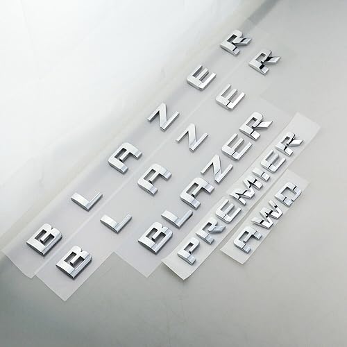 Miniatura 7 de Paquete de 5 placas de identificación con emblema 3D Blazer Premier AWD 2019-2022, paquete 84188531 de repuesto para Blazer (negro brillante)