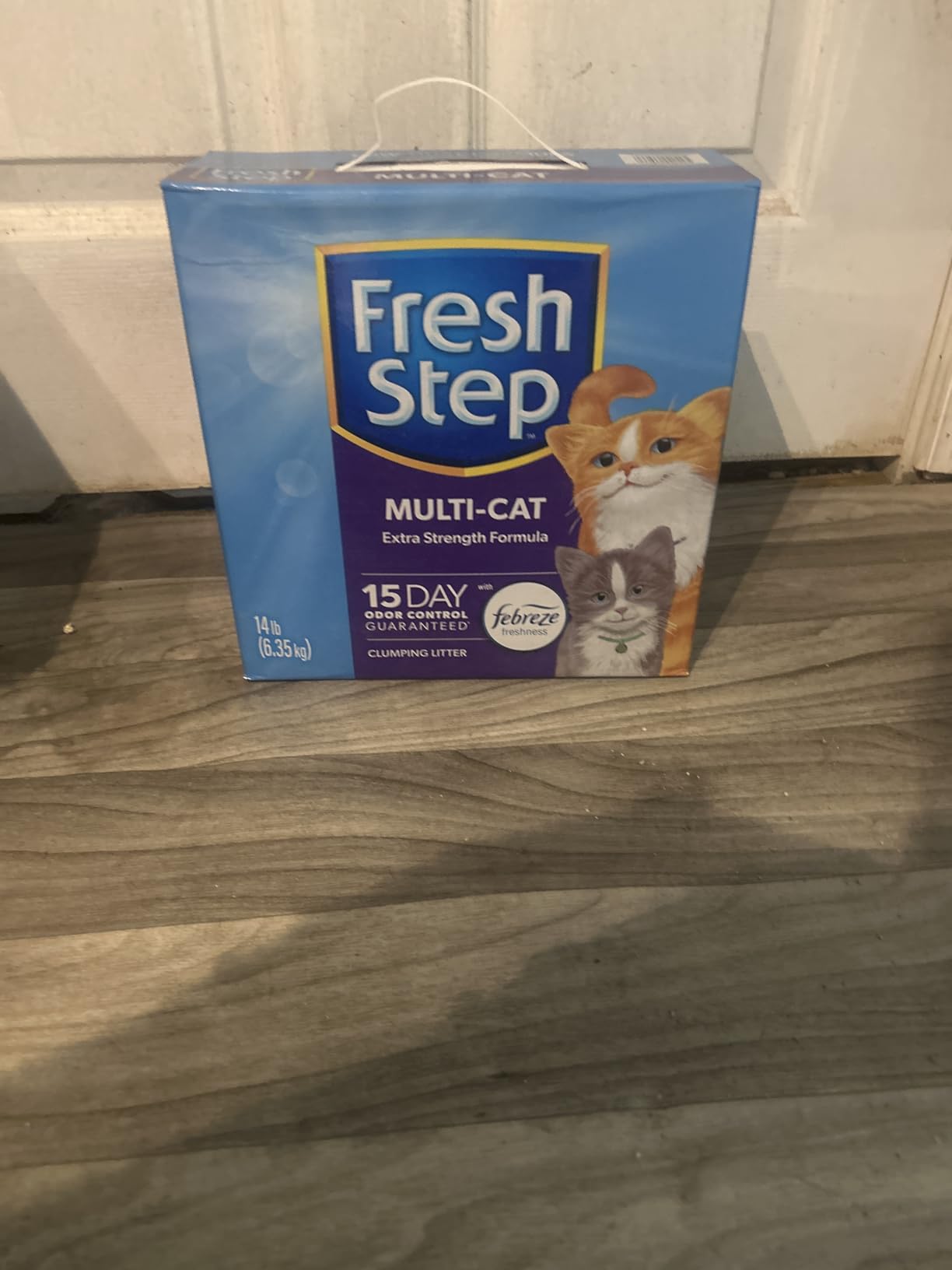 Fresh Step Clumping Cat Litter, Multi-Cat, Long Lasting Odor Control Kitty Litter with Activated Charcoal, Low Dust Formula, 14 lb photo review