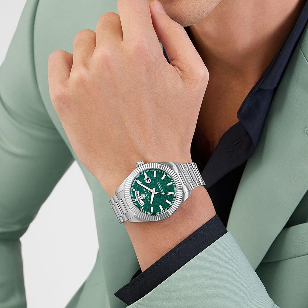 Philipp Plein Date Superlative Collection Luxury Mens Watch Timepieces with a Silver Bracelet Featuring a Stainless Steel Case and a Green Dial