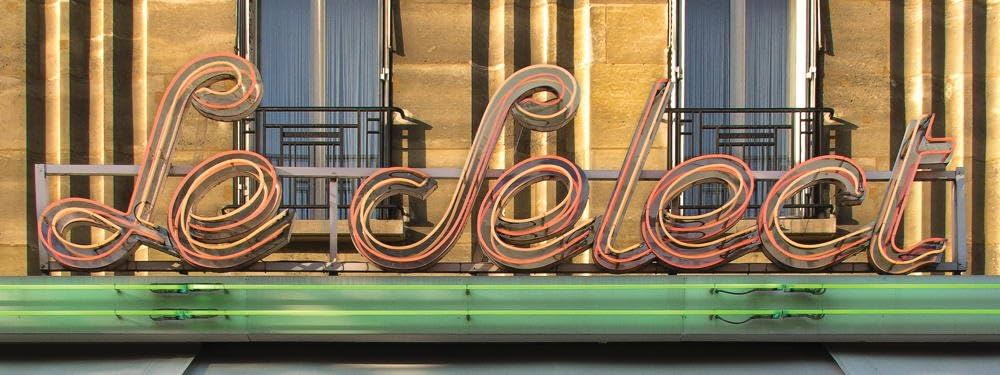Graphique de la Rue: The Signs of Paris: Fili, Louise