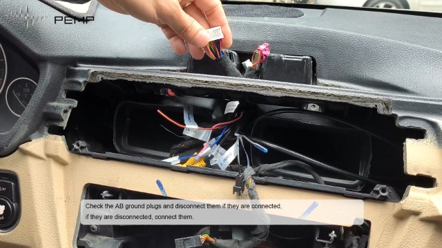 BMW X1 F48 10.25インチ ディスプレイ 65505A065D2 BMW X1 F48 10.25