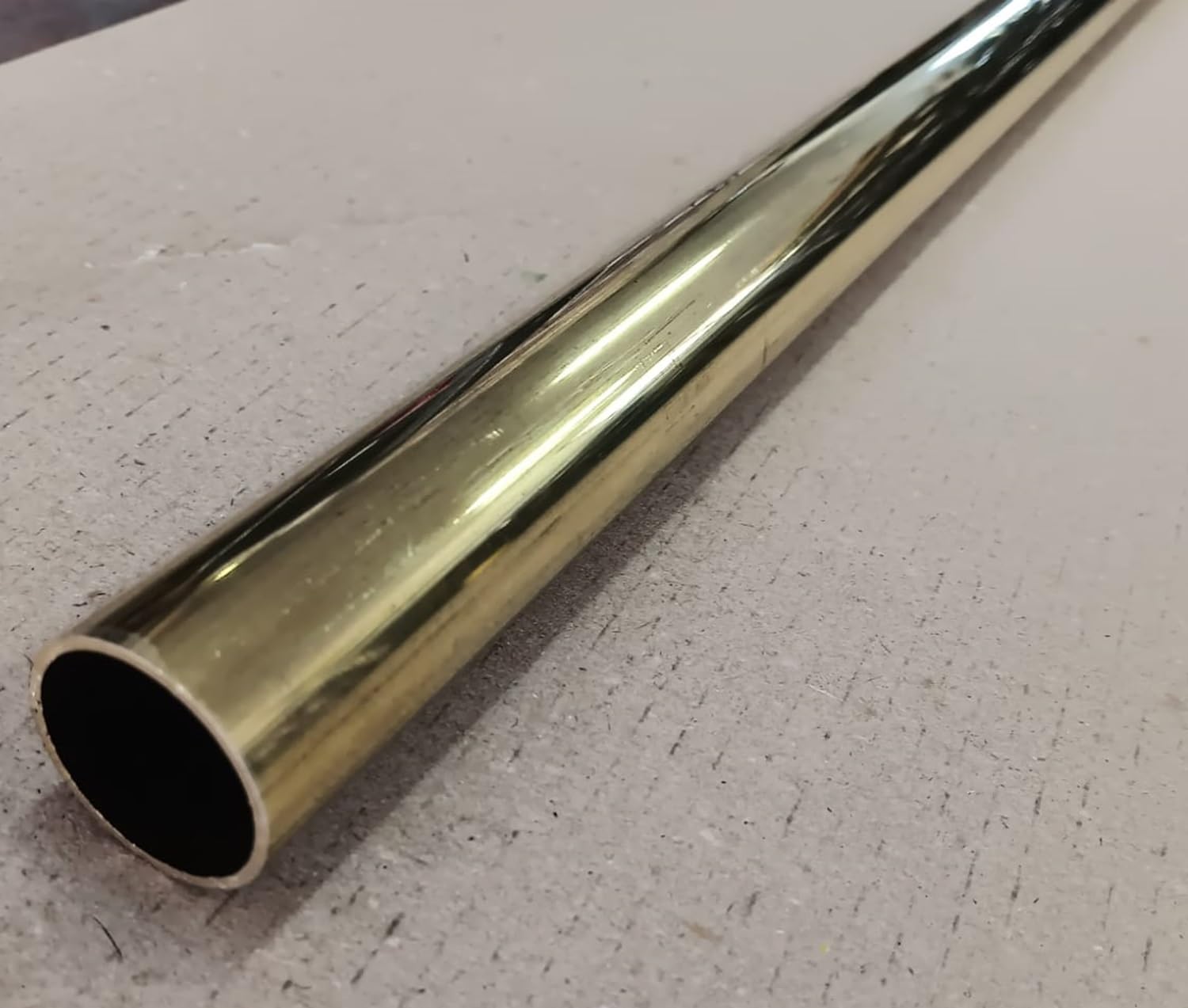 Tubo tondo in OTTONE da Ø8 a Ø30 mm diametro (Φ25 x 1.5 x 1000 mm)