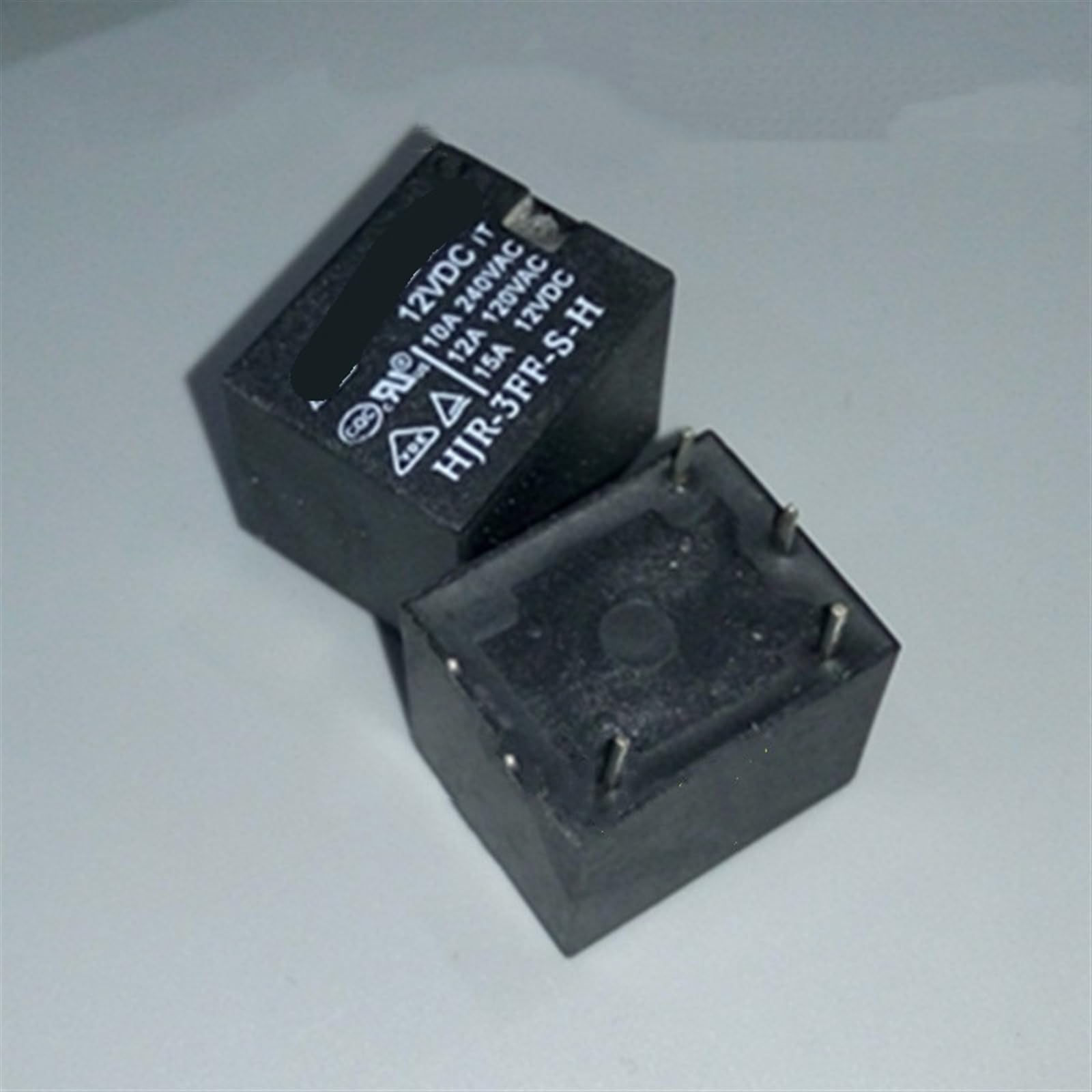 Relé HJR-3FF-S-HF-48VCD para evitar sobrecargas en circuitos 2