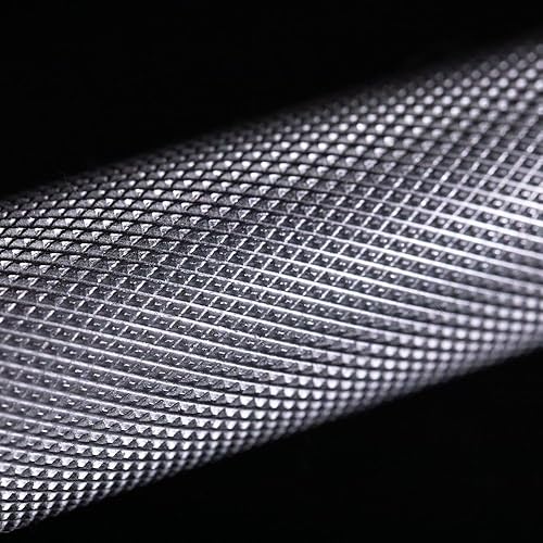 Miniatura 6 de Titan Fitness Barra olímpica Performance Series, barra olímpica de moleteado de volcán mediano de 44.1 lbs y 1.102 in, clasificada 700 libras, barra