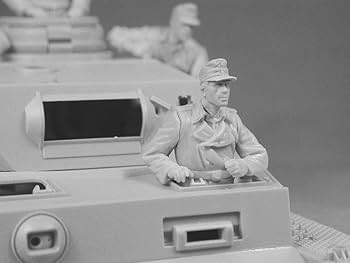 1/35ドイツ兵8体完成品 タミヤ 1/35 ミリタリーミニチュアシリーズ ドイツ国防軍 戦車兵