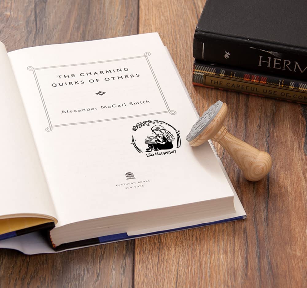 Ragazza e Cane Ex libris Timbro Personalizzato, Migliori Amici Lettura Estiva Sotto i Fiori, Legno Rotondo 40mm, Scatole Regalo