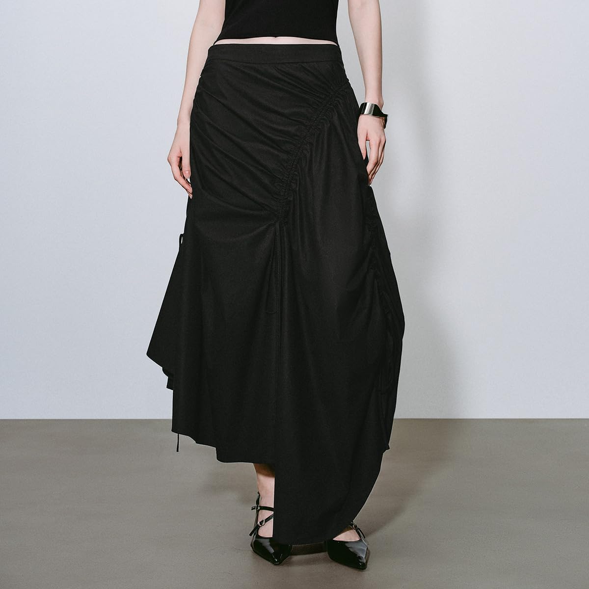 URBAN REVIVO Women's Ruffle Skirts Drawstring Ruched Asymmetrical A-Line Midi Skirt with Slit Sexy Y2K Trendy - Image 2