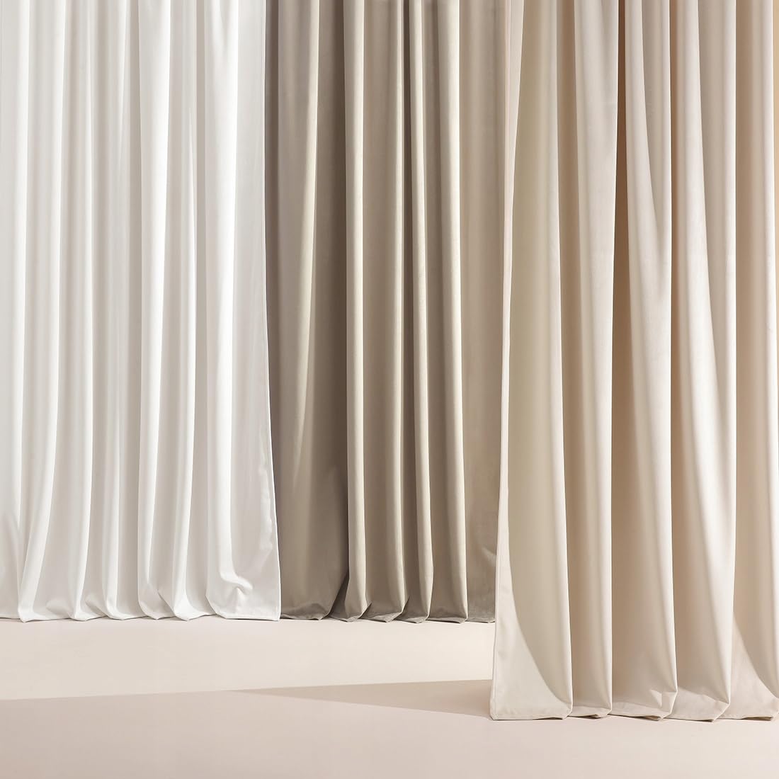 room99 Rideau en Velours avec œillets argentés Charmy 140 x 250 Largeur x Hauteur, Décoration de fenêtre, Rideau Thermique Isolant Anti Froid et Chaleur pour Salon Moutarde, 1 pièce