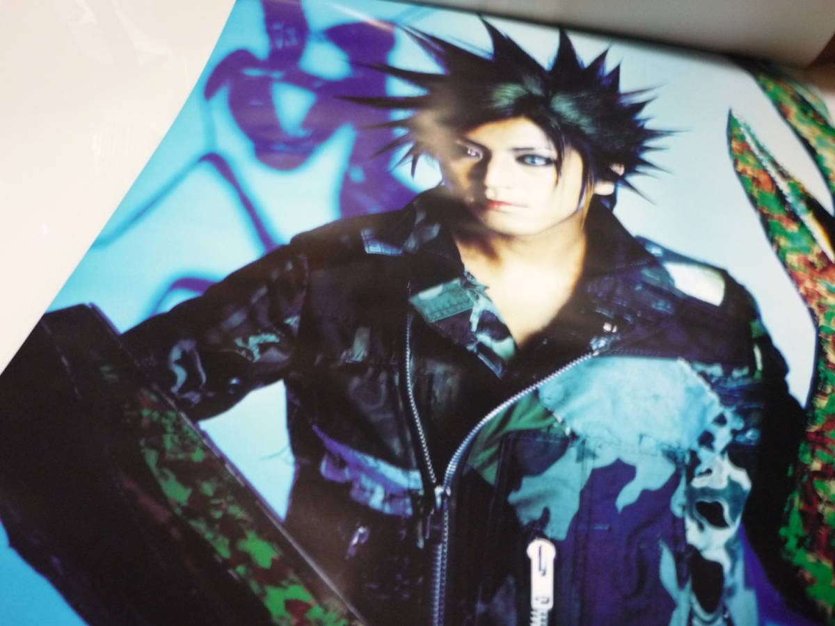 GLAY   2002カレンダー　　　７枚綴り　コレクション Amazon.co.jp: カレンダー GLAY 2002年度カレンダー TERU JIRO