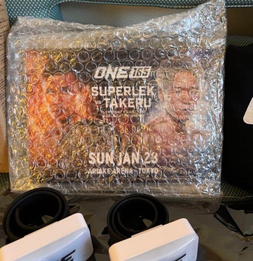 Amazon.co.jp: ONE CHAMPIONSHIP ONE165 サイン入りグッズセット 