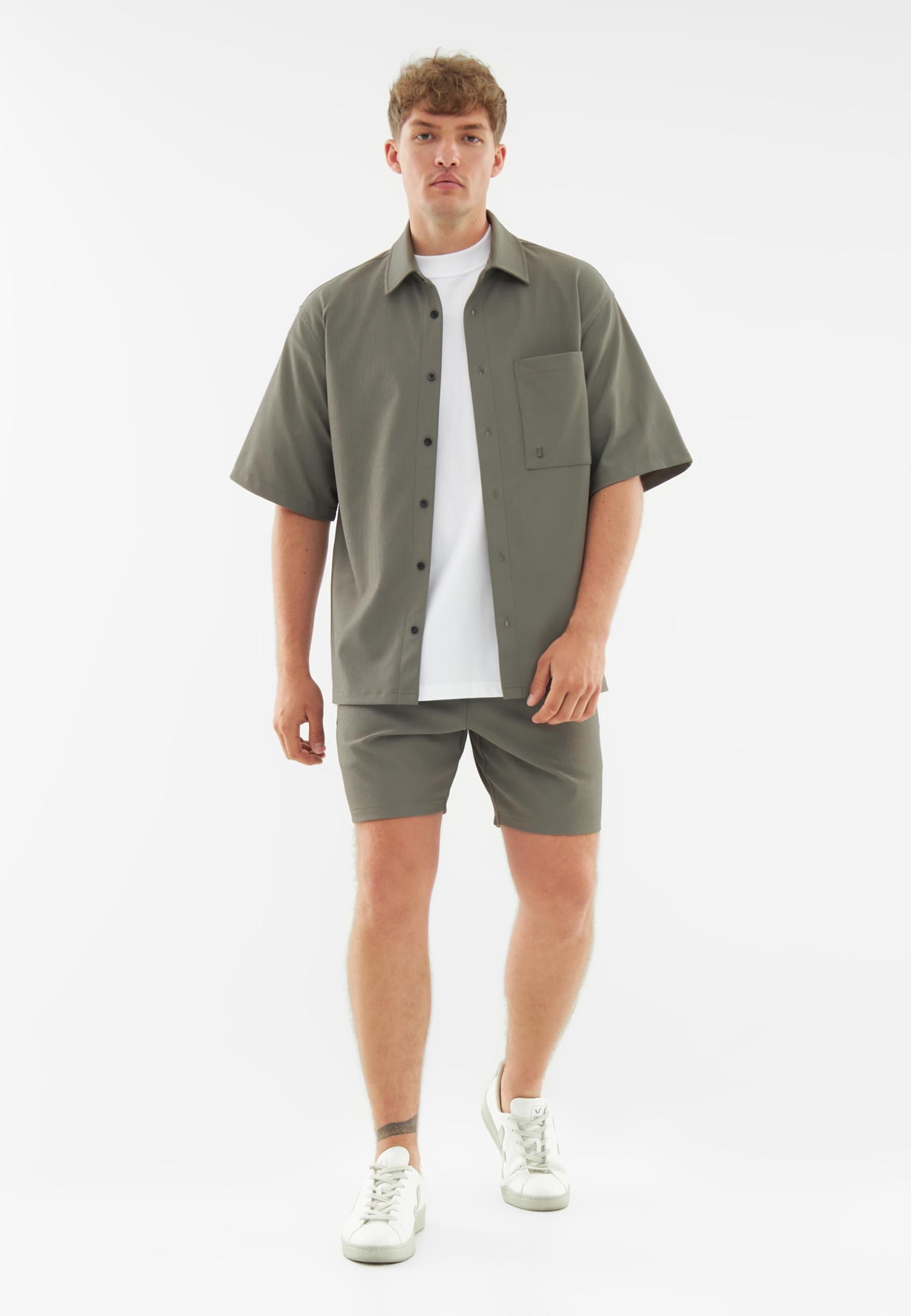 Johnny Urban Hemd Herren Kurzarm - Mason - Oversize Kurzarmhemd mit Brusttasche - Casual Shirt für Sommer, Urlaub, Festival - Freizeithemd mit 240 GSM - Einfarbig