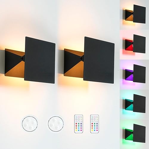 HEQIQEH Apliques de pared RGB de estilo moderno, funciona con pilas, paquete de 2, lámpara de pared ajustable con cubo LED para interiores arriba y