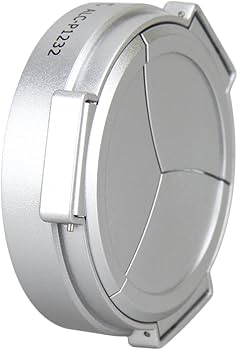 LUMIX G VARIO 12-32mm（自動開閉レンズキャップ付き） パナソニックの薄型標準ズームレンズ用自動開閉キャップ