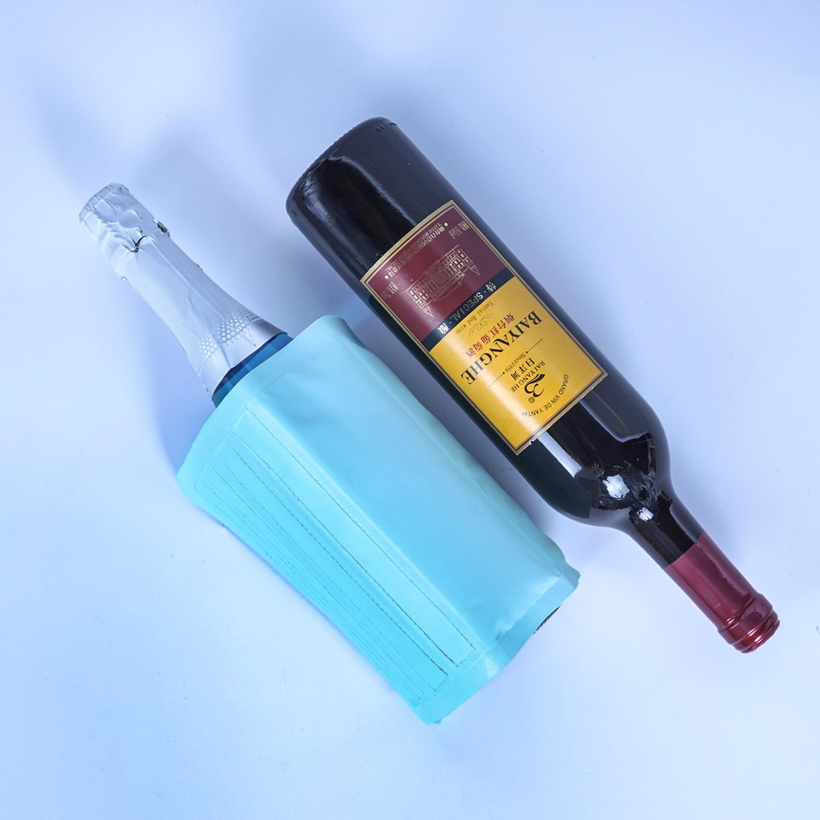 Ice Wine Sleeve, Ice Wine Sleeve, Wine Cooler, Wine Bottle Cooler, for Red and White Champagne or Sparkling Wine. Gel cooled bracket Freestanding carrier cooled, mint green — Amazon image 4