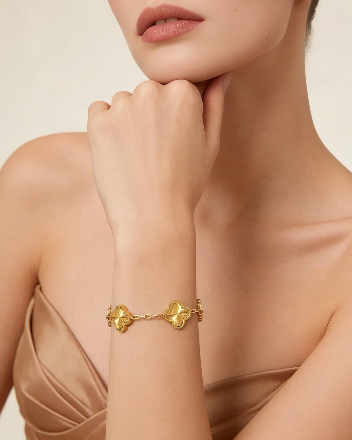 18K Gold Plated Bracelets for Women Non Tarnish, Golden/Red/White/Black Four Leaf Clover Bracelet Charm Bracelets for Women Trendy Mothers Day Gift for Her