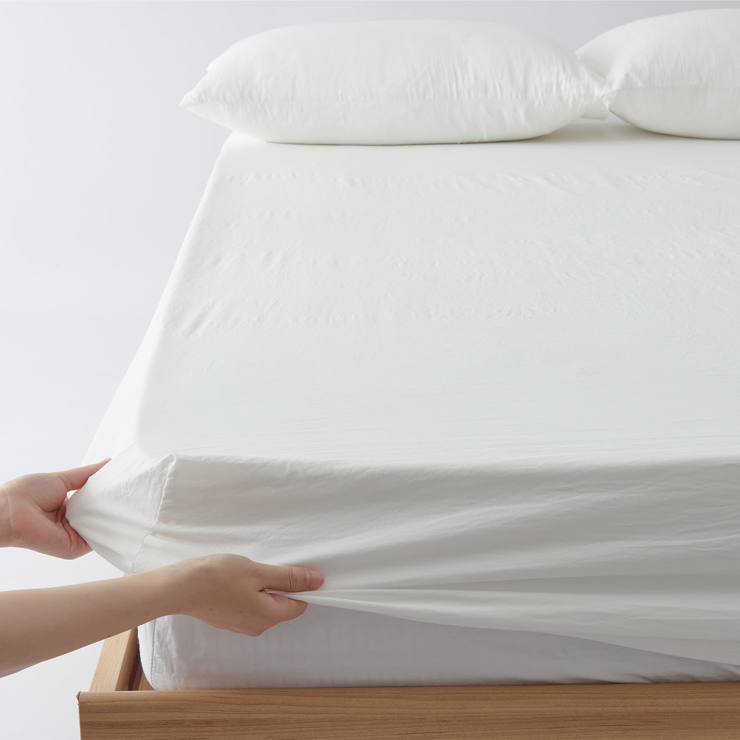 クモリ(Kumori) ボックスシーツ シングル 100X200cm 洗いざらし 柔らかい 肌触り 無地 耐久シワ加工 洗える 吸湿速乾 着脱簡単 オールシーズン ベッド/マットレス/敷き布団対応 ベッドシーツ シーツ マットレスカバー ベッドカバー (100X200cm, ホワイト)