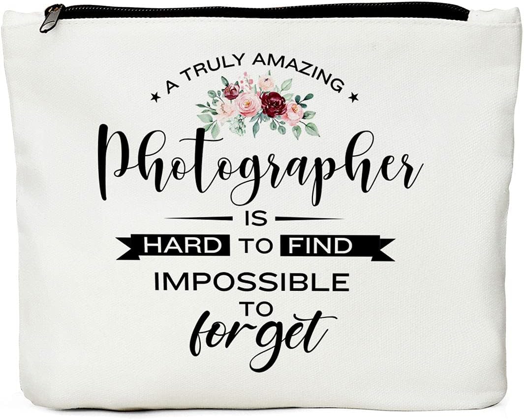 Photography lover Amazing Funny Gift, Hard to Find Christmas Birthday Graduation Thank You Gift for Videographers Makeup Bag