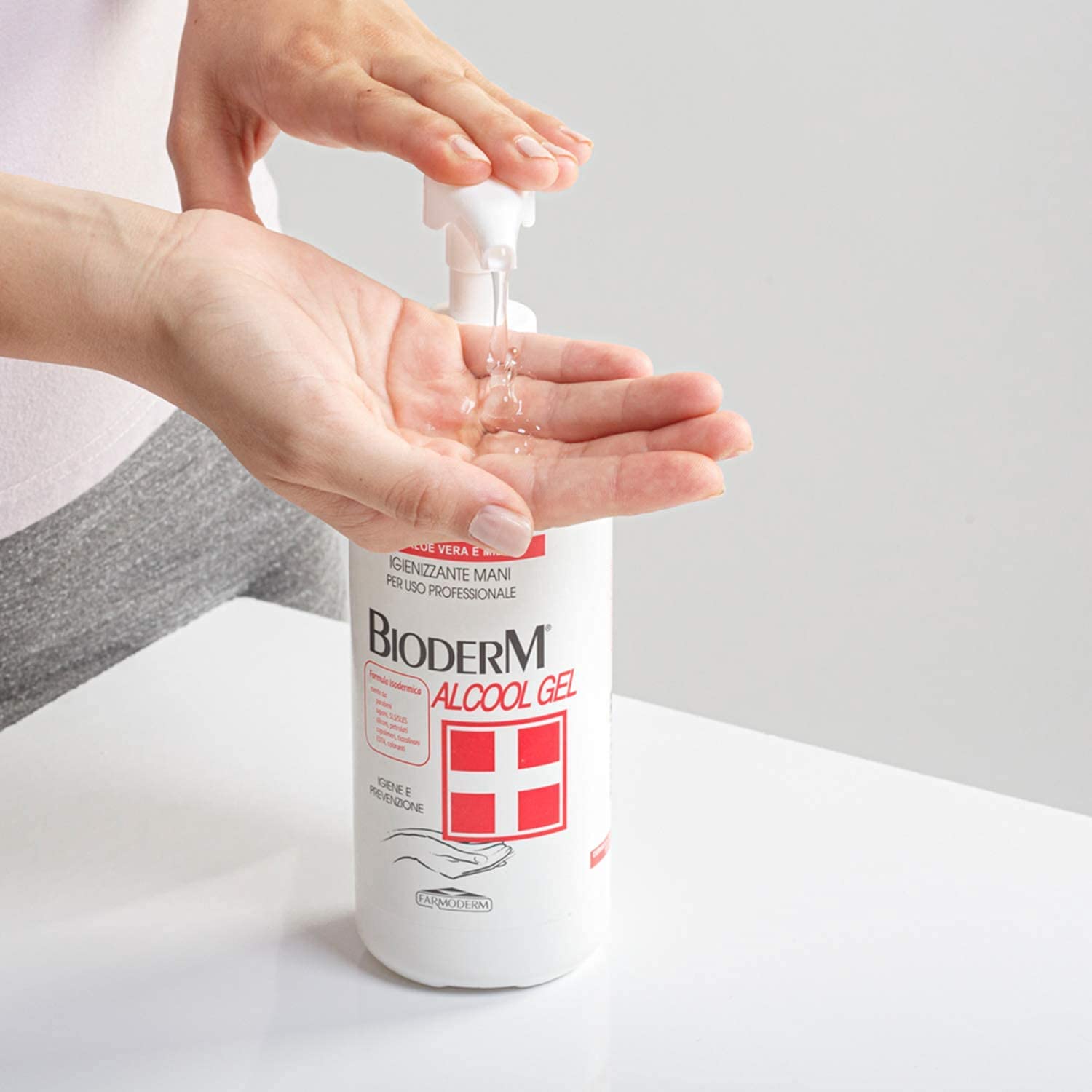 Bioderm Alcool Gel Igienizzante Mani 500 ml - Soluzione Alcolica con Aloe Vera