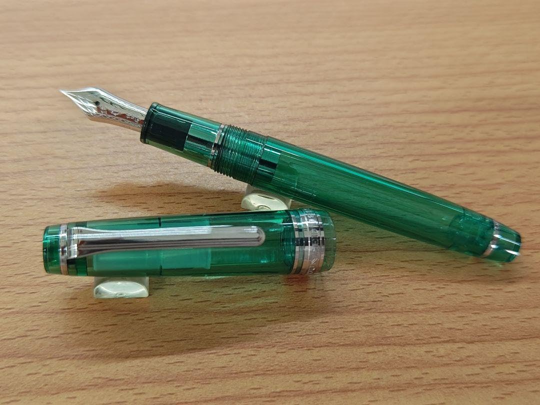 Amazon.co.jp: 稀少！！sailor万年筆 限定ラムネグリーン : 文房具