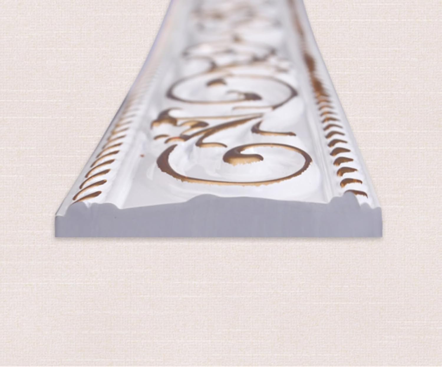Wallpaper Border Peel and Stick for Bathroom Wall Border Sticker Home Ceiling Decorative Border 2-Platinum 6 x 300 cm