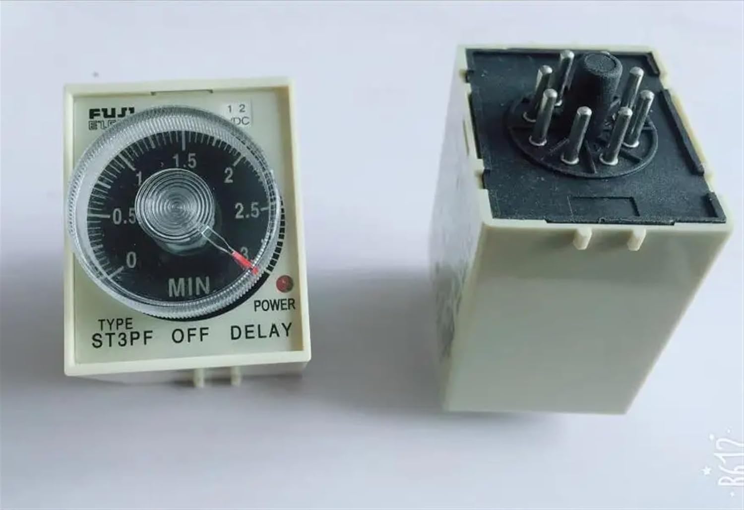 ST3PF Time Relay 12V/24V36V/48V/127V/110V/220V/380V Power Off Delay Timer 8Pin with Base 30S/60S/3M/5M/10M/30M/60M(30M,24V)