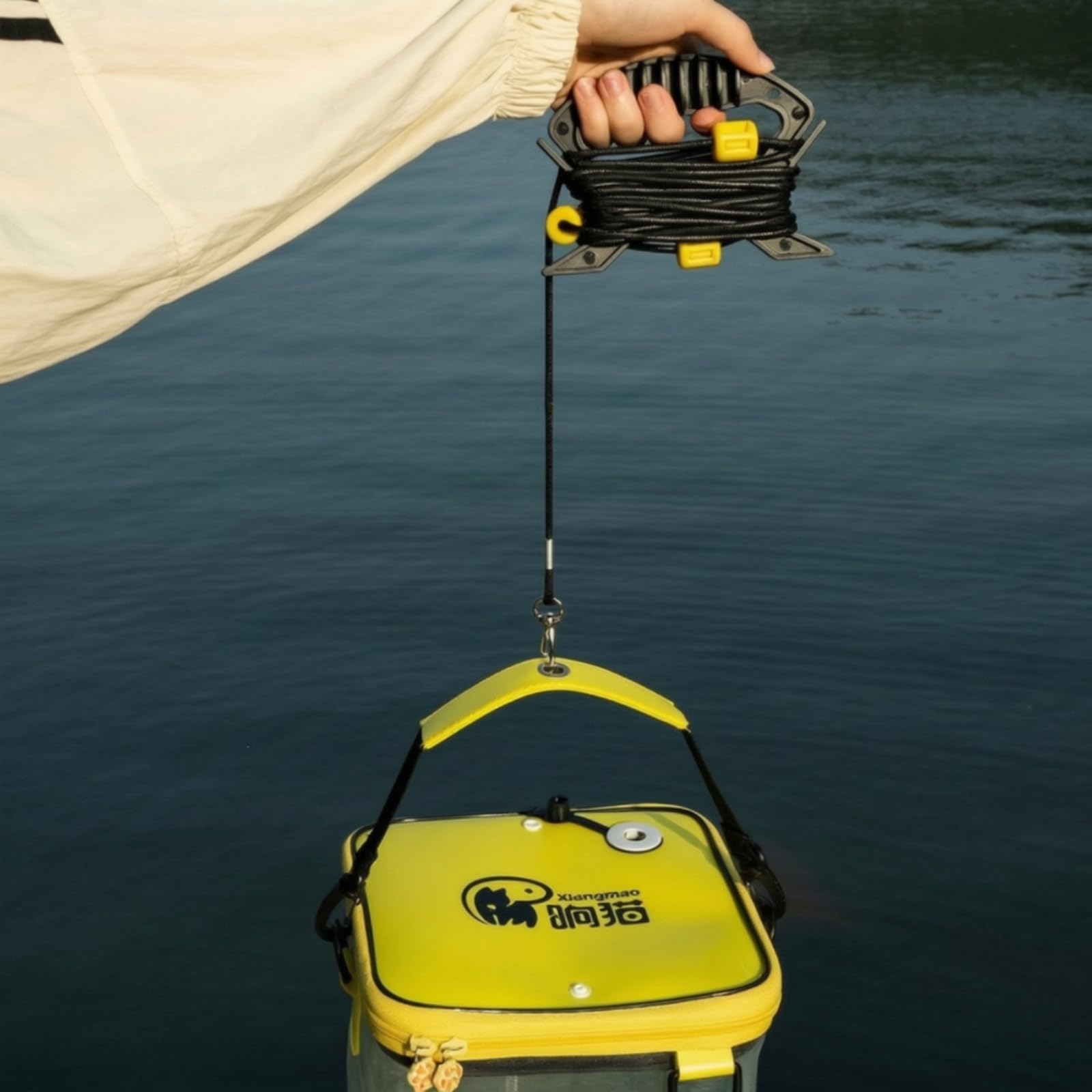 Qianly Secchio Pieghevole con Tracolla Impermeabile Secchio da Pesca con Coperchio Richiudibile Leggero Contenitore D'acqua per Campeggio