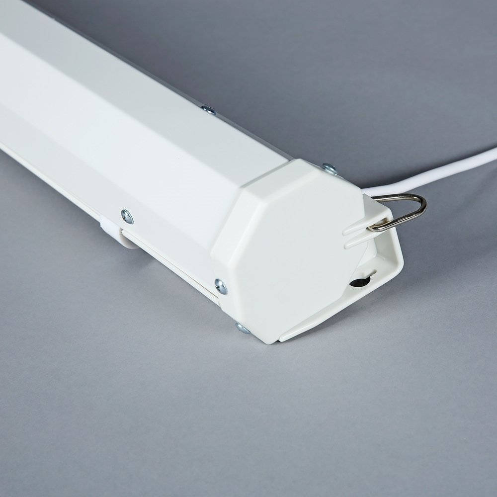Melko Leinwand Beamer elektrisch mit Fernbedienung 300x229 cm 145 Zoll | Vinyl-Tuch 500 g/m² mit lichtundurchlässiger Rückseite, scharfe Bilder bei Tageslicht, Gain 1,0, nur 11,8 kg, arretierbar