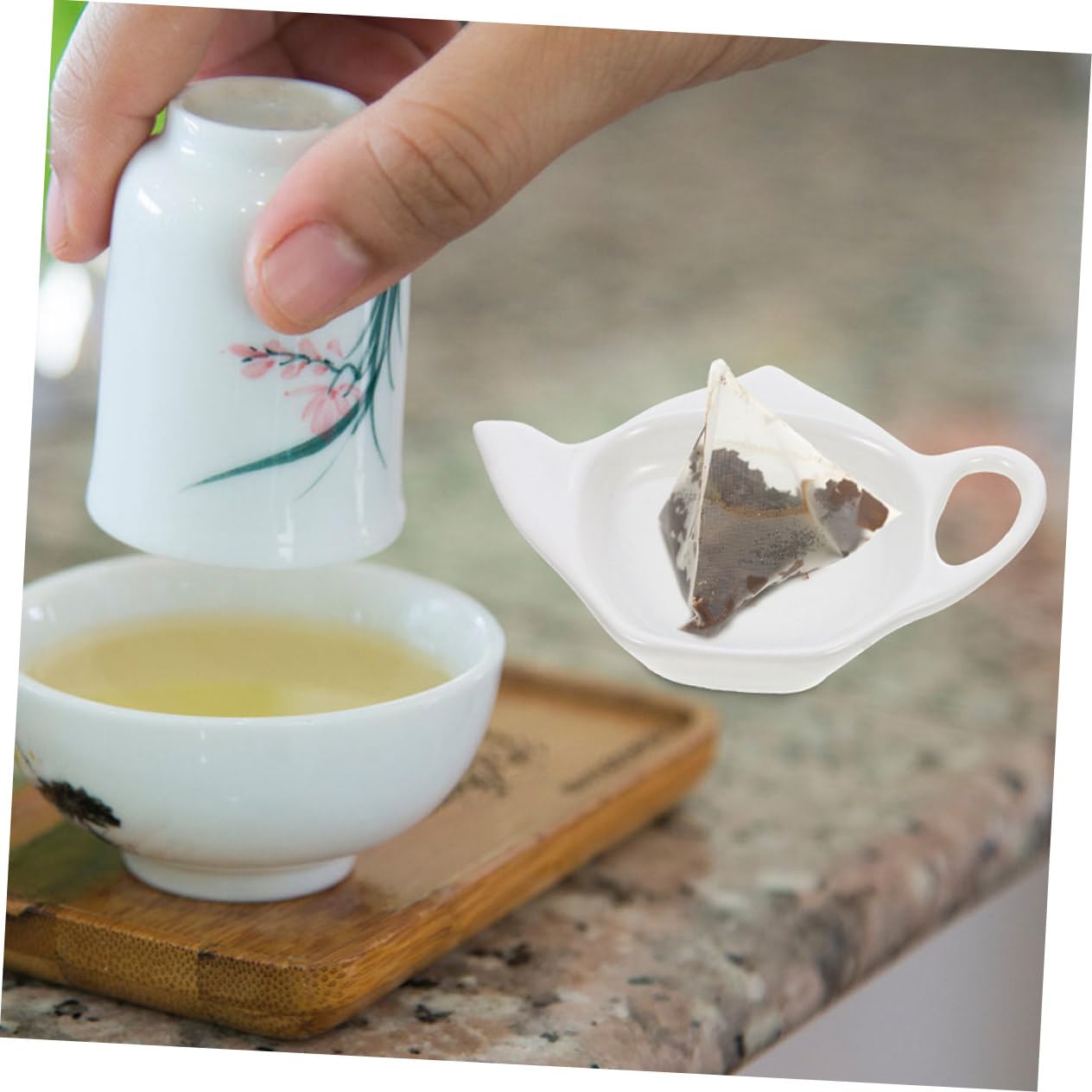 LABRIMP Teapot Shaped Tea Bag Holder Coaster Tray Fine Ceramic Tea Bag Saucers for Vintage Home Decor Present for Tea Lovers Lightweight Design