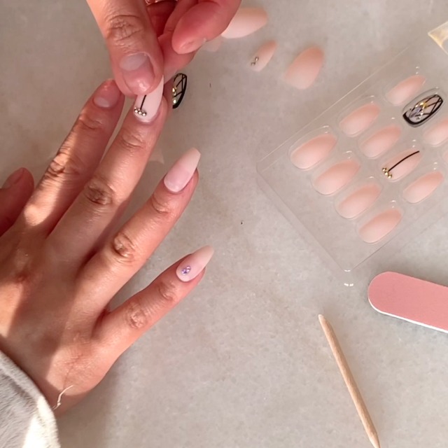 Ardell Nail Addict Colored Artificial Nails Sip Of Wine X24 România