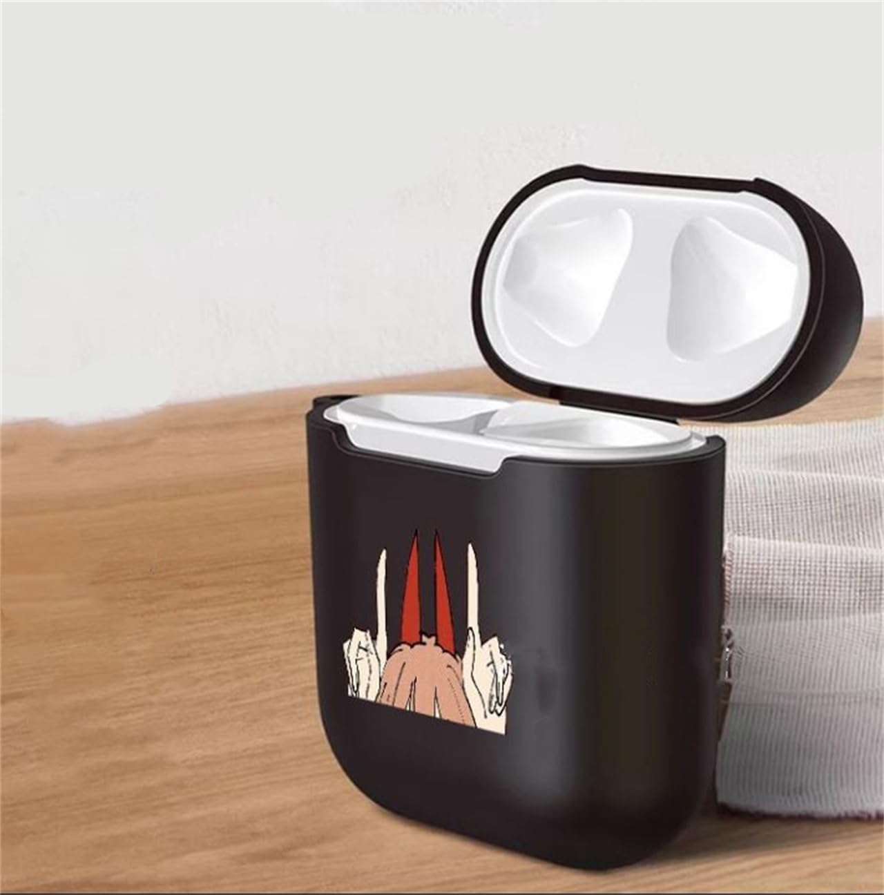 Amazon | チェンソーマン パワー AirPodsケース イヤホンケース