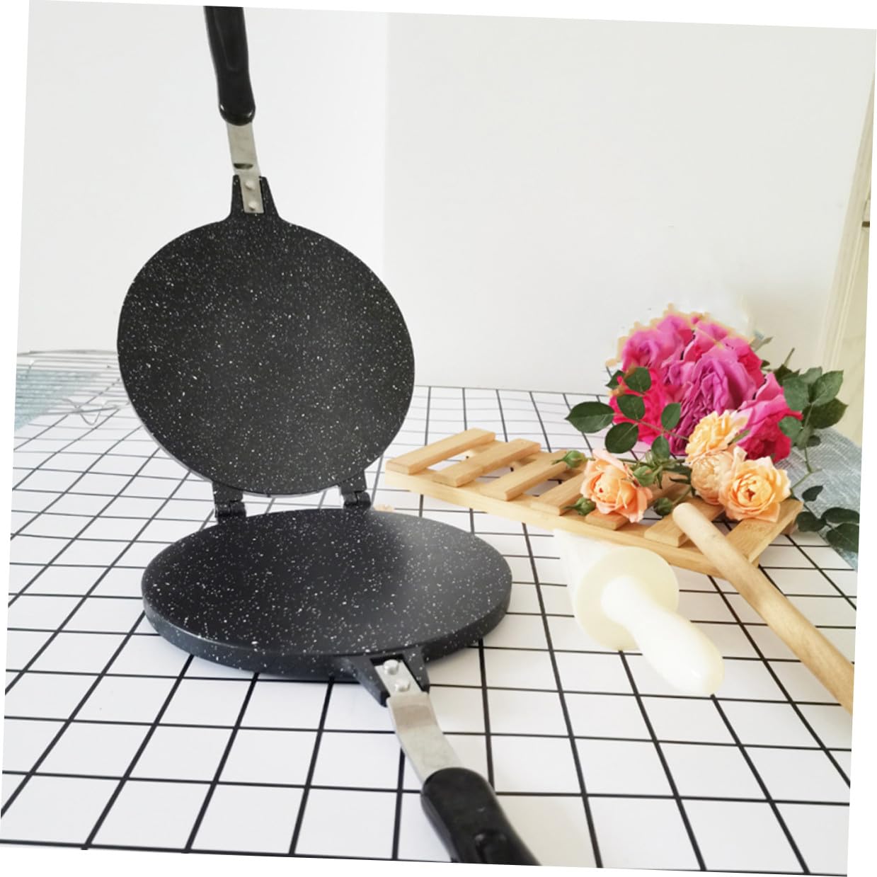 VILLCASE Stampo Antiaderente Per Cottura Doppio Lato Macchina Per Waffle Domestica e Teglia Per Involtini Primavera Utensile Da Cucina Fondamentale Per Gas Adatto Per Preparazioni Casalingh
