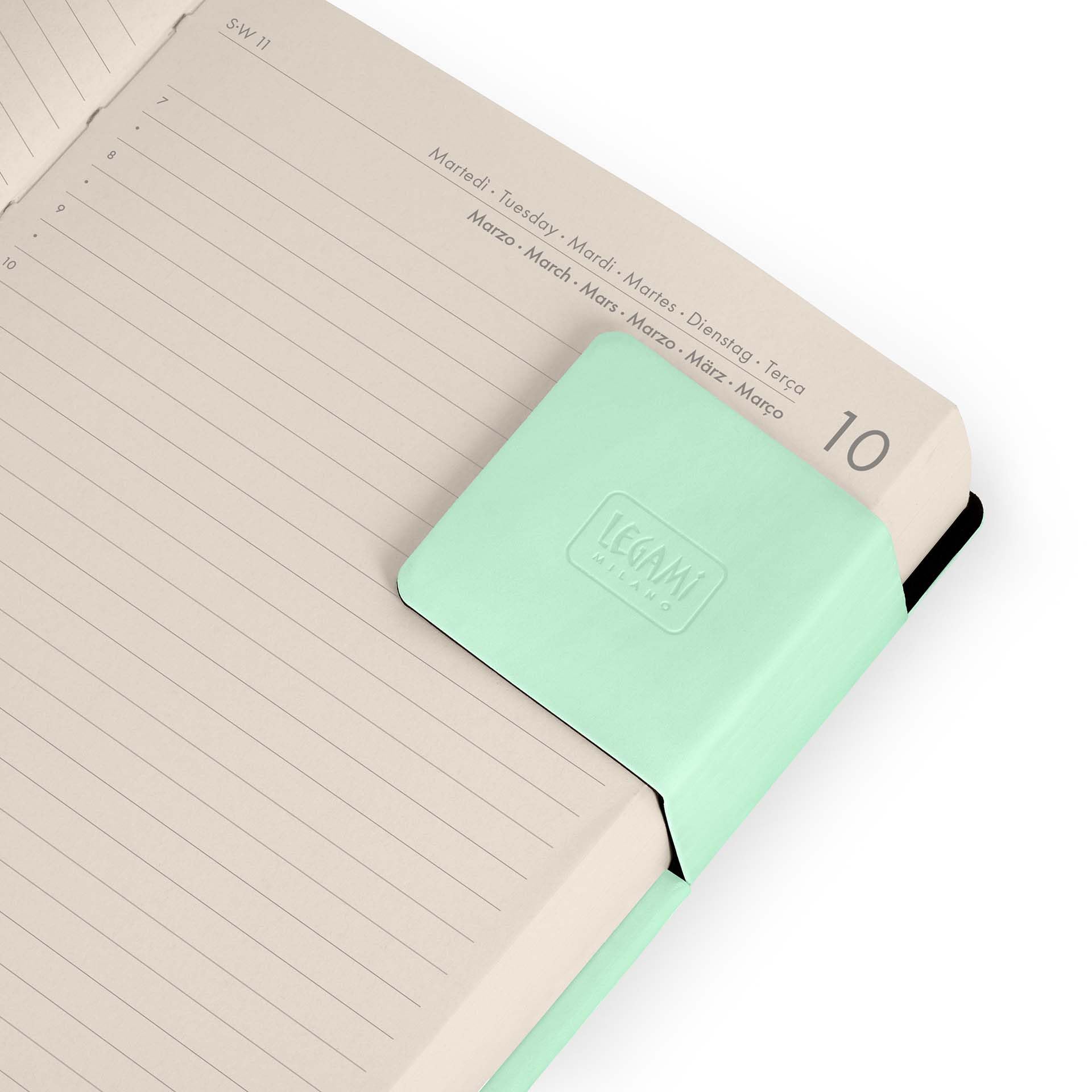 Legami - Agenda Journalier Large 2026, Aura, édition Spéciale, 12 Mois, Large, Fermeture Avec élastique, Journal De Janvier 2026 à Décembre 2026, En Papier FSC Certifié, 17 X 24 Cm