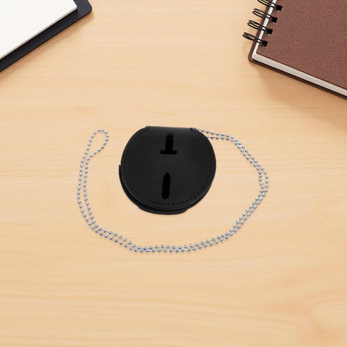 7 Pezzi Porta Badge Circolare Nero in PU con Clip e Catena