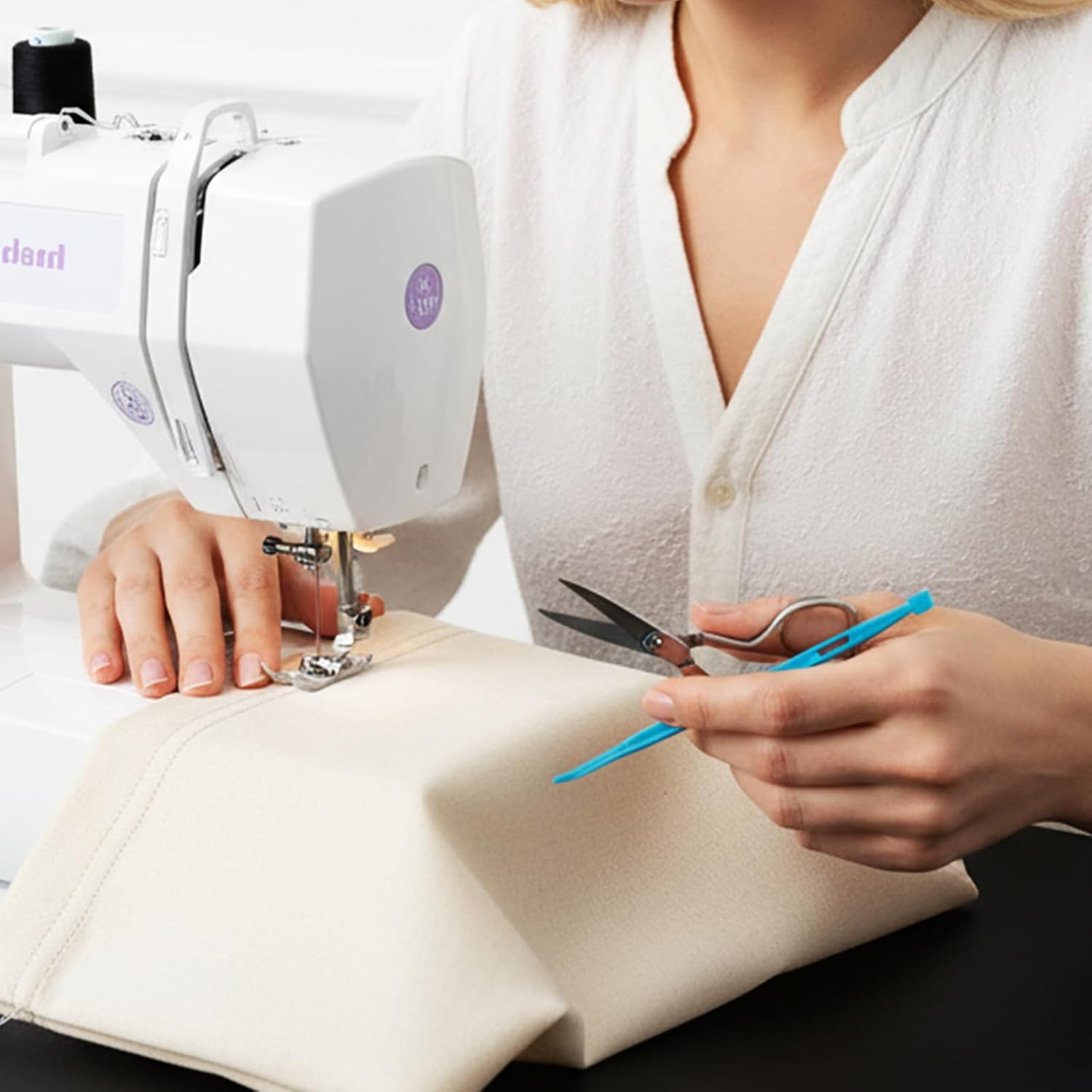 5PCS that Purple Thing Sewing Tool Multifunctional Plastic Sewing Stiletto Tools Drawstring Threader Accessories with Felt Storage Pouch for Sewings Craft Quilting Projects(5 Colors)
