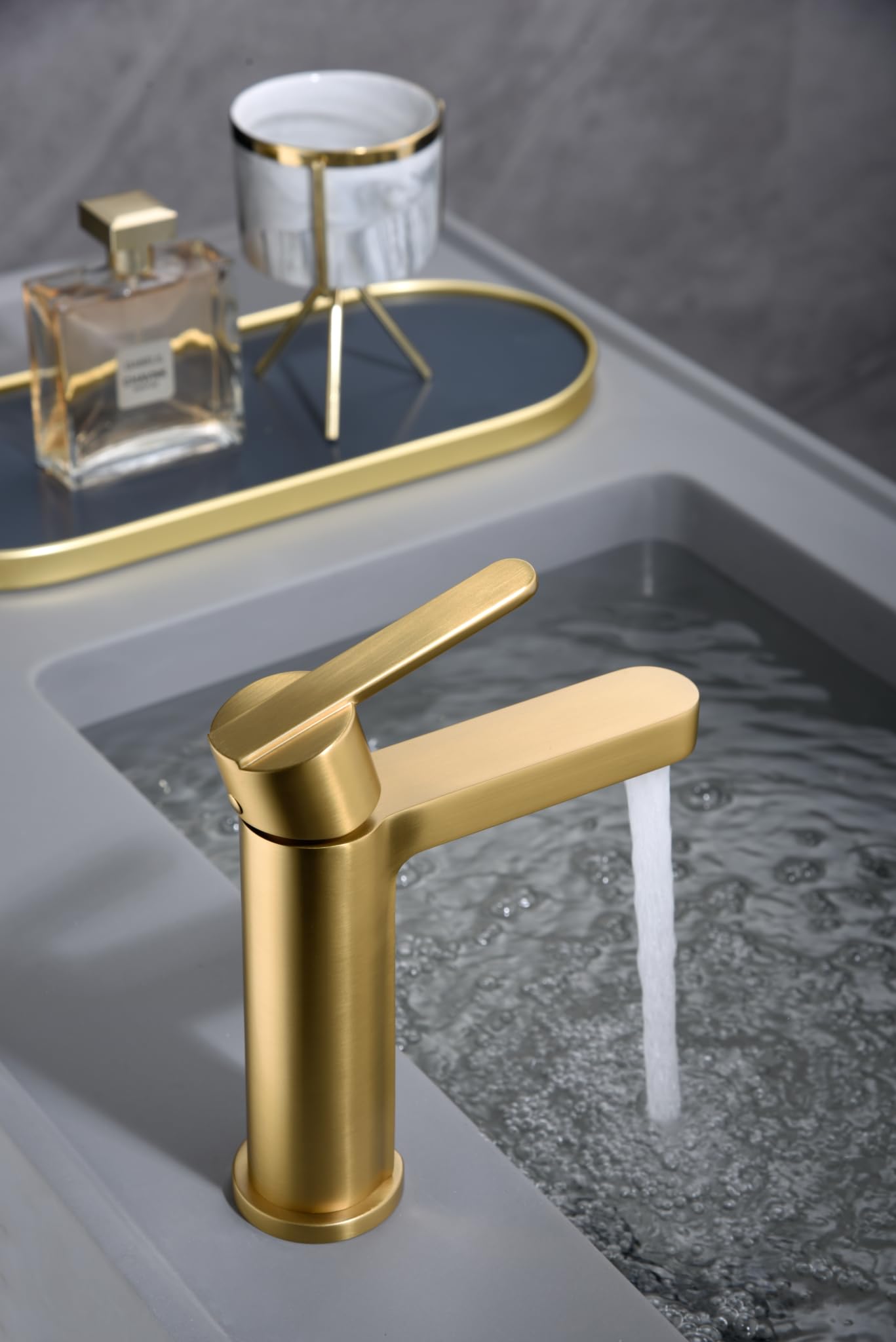 IMEX Monomando de Lavabo SERIE ROMA – Grifo de Latón con Cartucho Cerámico Ø28 mm TOP, Grifo Lavabo Moderno, Flexos 3/8". (Oro Cepillado)