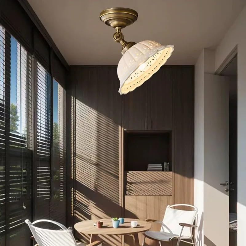 Plafonnier LED design en verre pour illuminer votre salon d'une lumière neutre