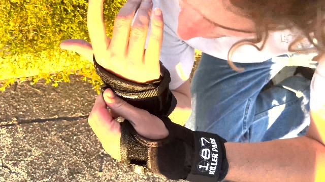 Amazon.com : 187 Killer Pads Derby Wrist Guard, Black, Small