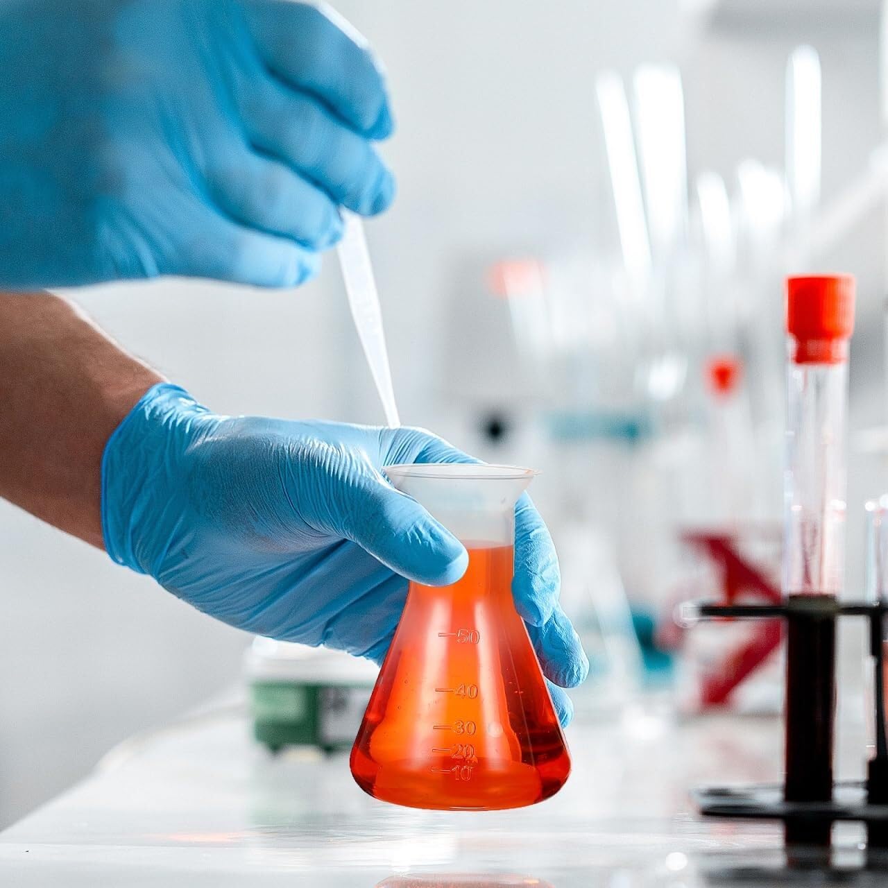 5 Kunststoff-Erlenmeyer 50ml – Transparente, graduierte Kegelkolben für Labor, Schule und Wissenschaftliche Experimente