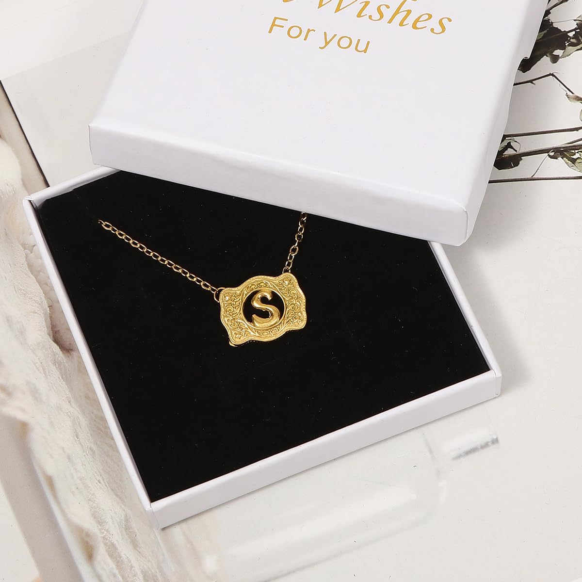 14K Gold Belt Buckle Necklace Western Style Initial Letter Pendant Necklace, Decorative Belt Buckle Frame Design - Image 2