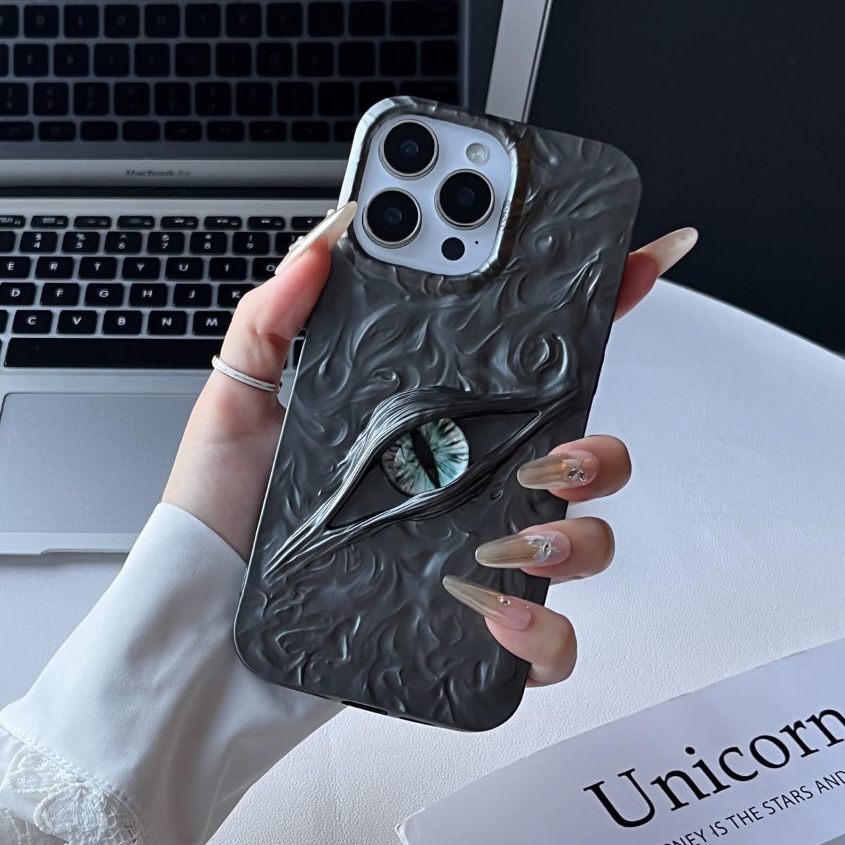 Coque iPhone 15 Pro Max anti-traces et anti-choc mate - 8