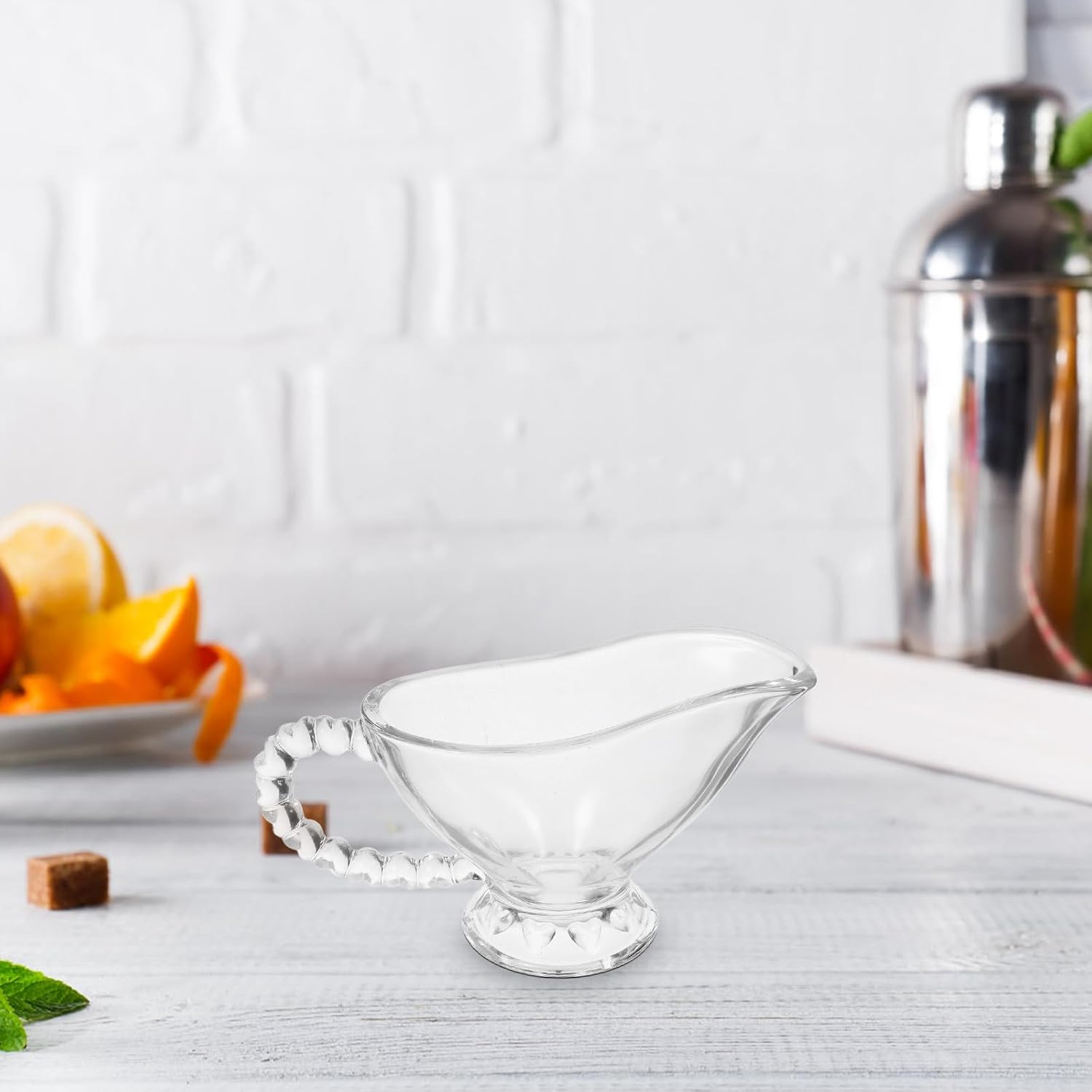 Delicate Glass Pitcher with Comfortable Handle Multi-use Milk and Sauce Container for Kitchen and Coffee Shops Sturdy Tear-resistant Glass Saucy Boat