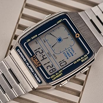 Timex Q LCA Reissue Digital 33mm Silver, Chronograph,Digital