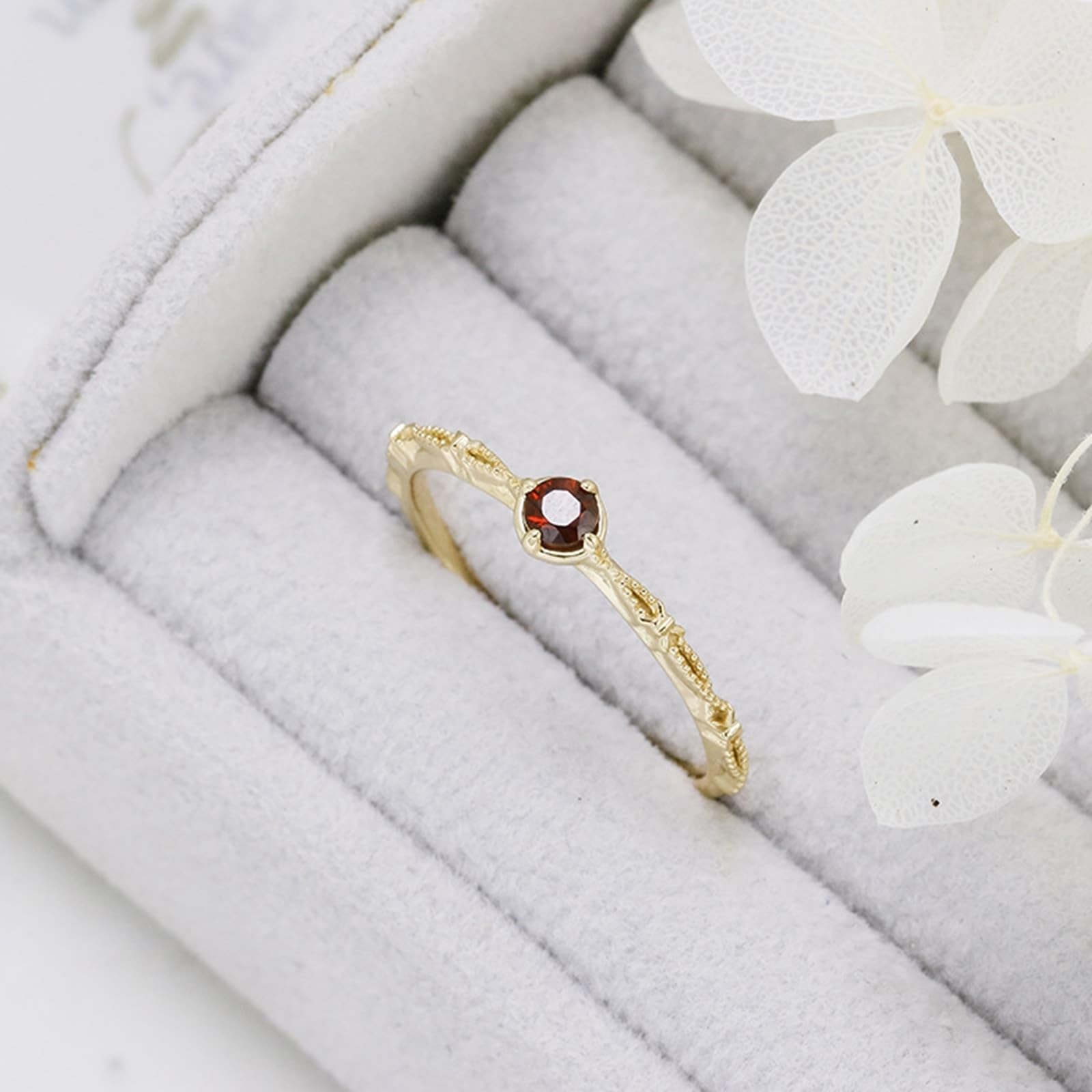 Anello di fidanzamento in vero oro giallo 9 K/14 K/18 K con rubino rosso, forma classica