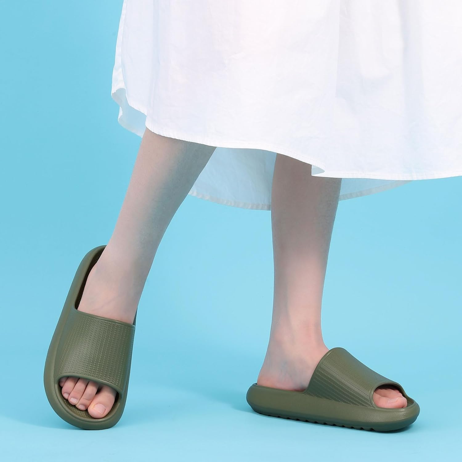 Comwarm Cloud Slide Sandals for Women Men Ultra Comfort Recovery Pillow Slippers Soft Summer Beach Shoes with Low Arch Support - Image 2